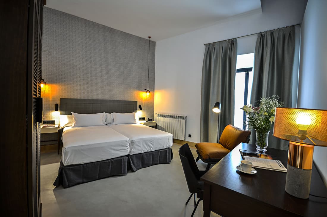 Legado Alcázar Hotel