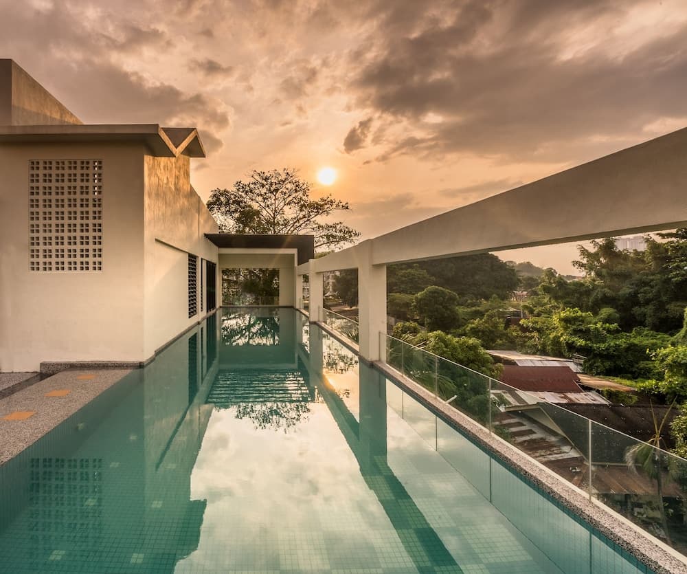 Treasures Hotel and Suites