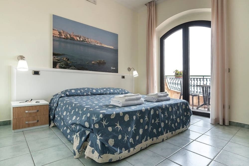 Hotel Tirreno