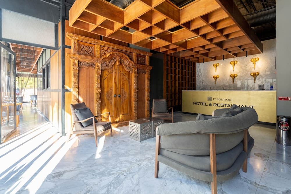 IT Boutique Hotel & Restaurant