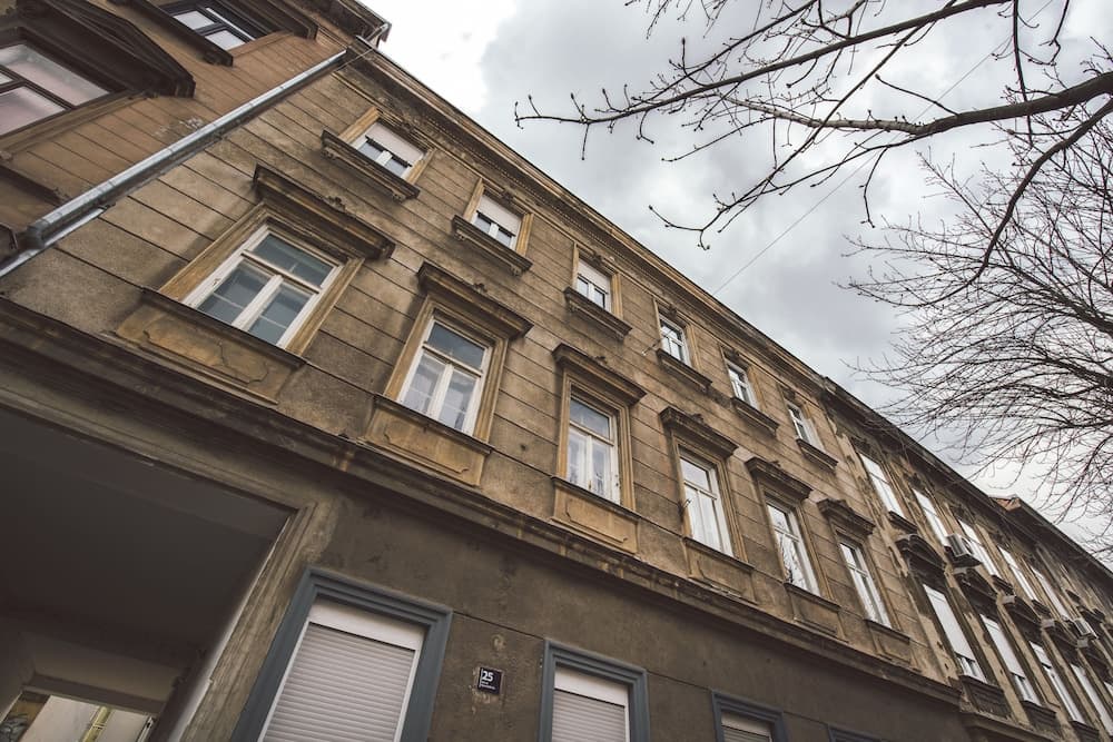 Tia Apartments and Rooms