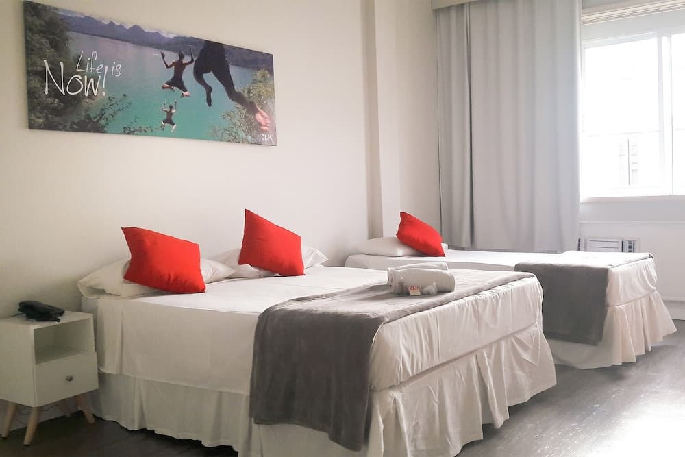 CLH SUITES Copacabana Domingos Ferreira