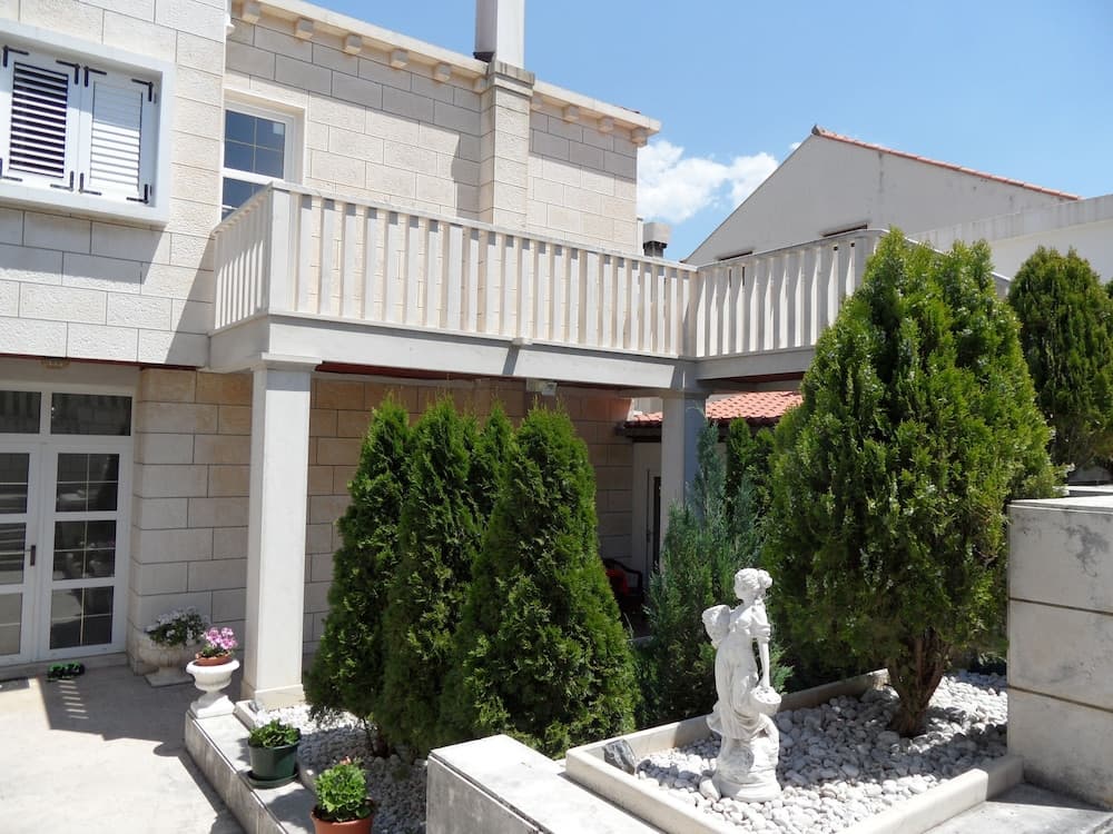 Adria Apartments