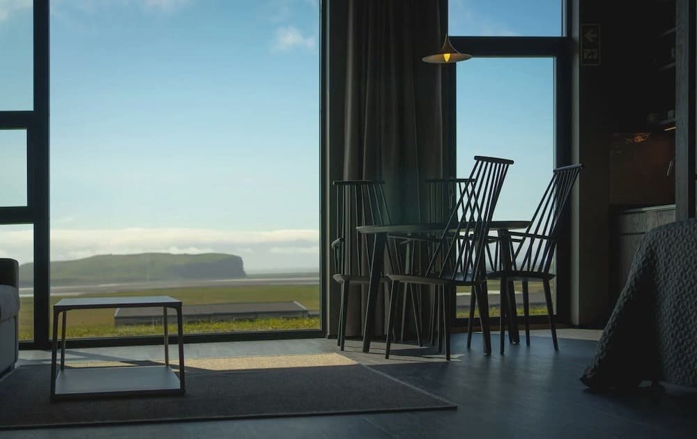 Black Beach Suites