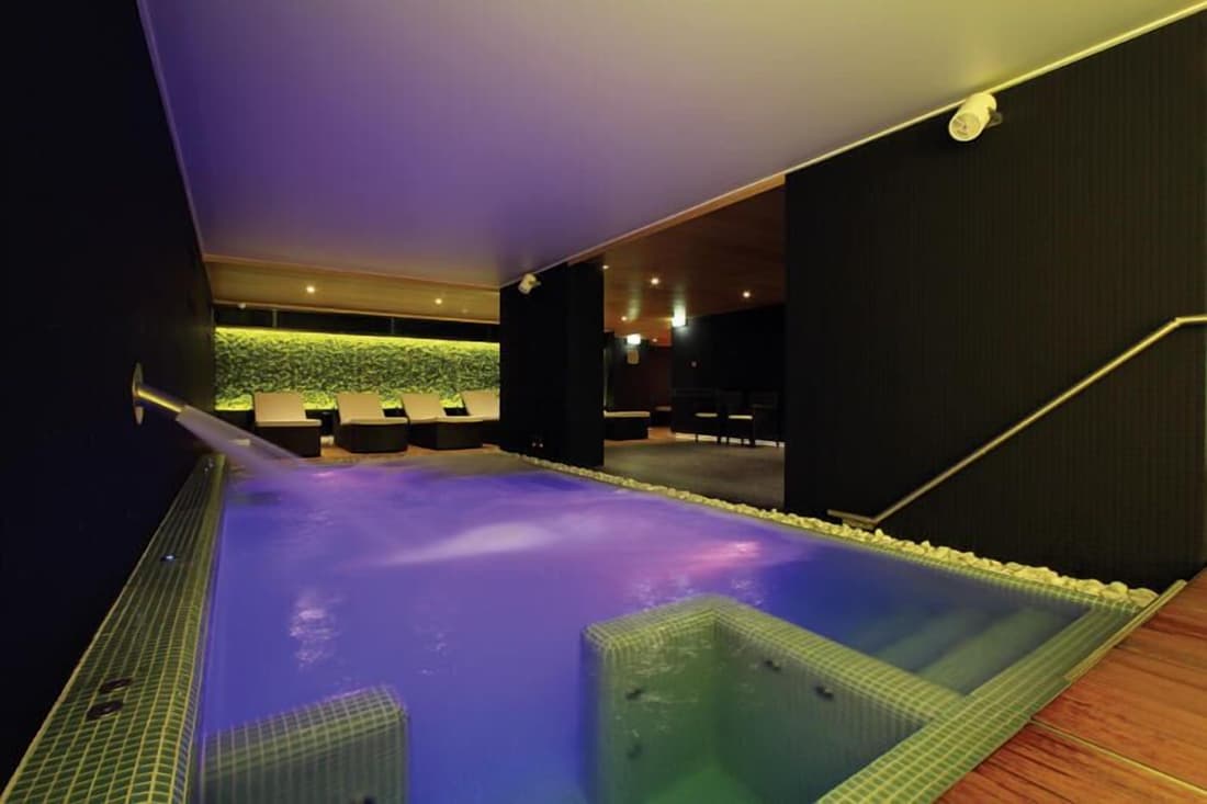 Hotel ZENA beauty & shopping center
