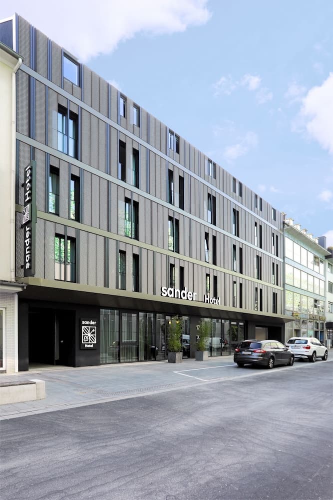 sander Hotel