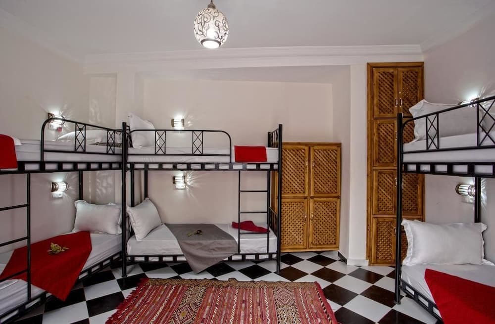 Amour d'auberge - Hostel