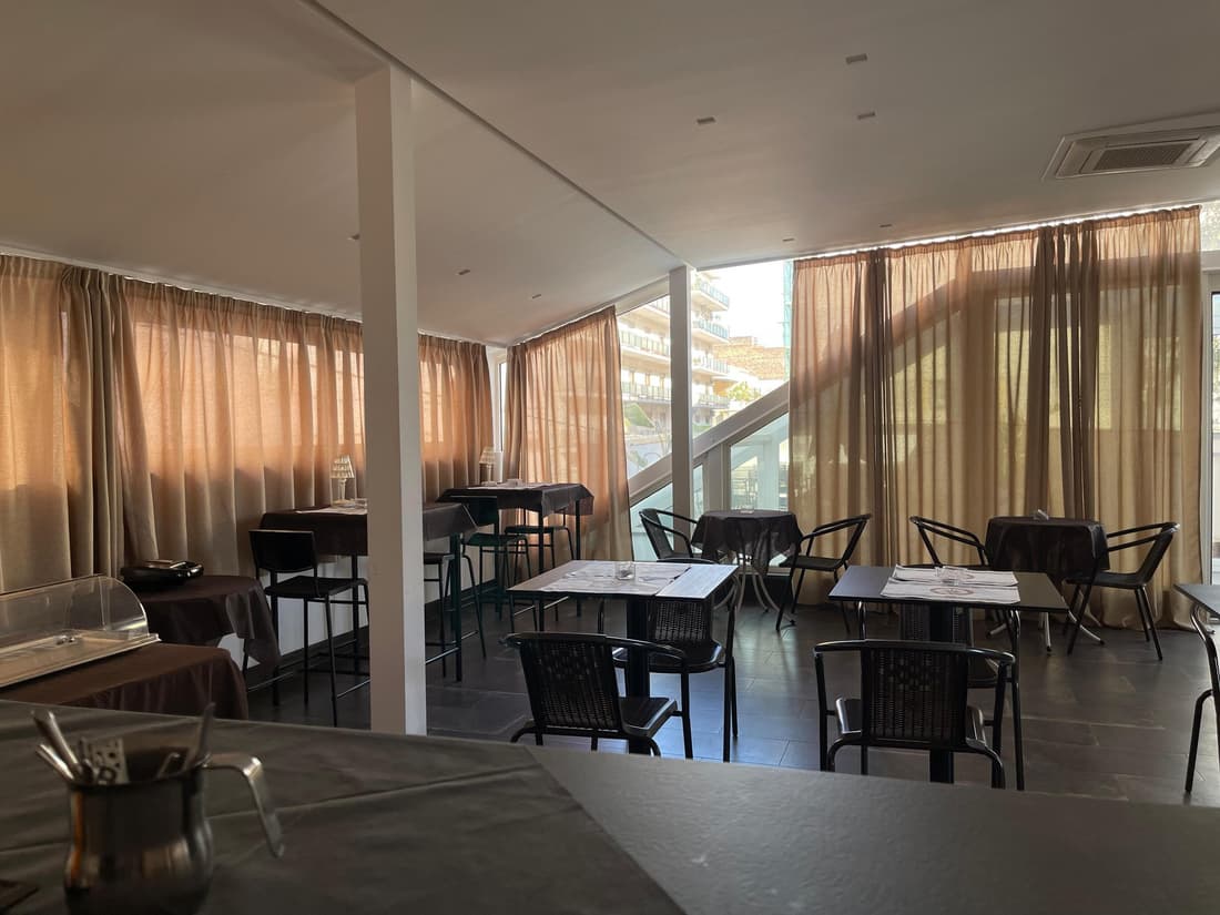 8 Room Hotel