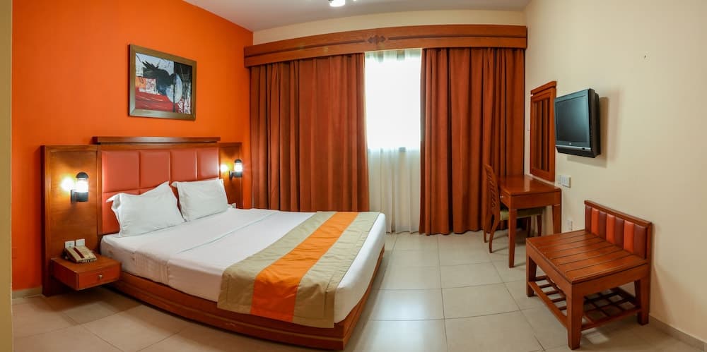 Wescott Plaza Hotel Apartment