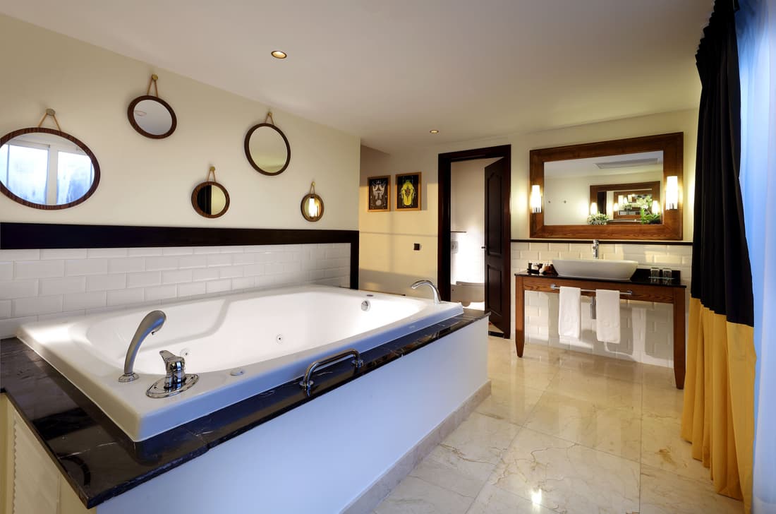 Grand Palladium Lady Hamilton Resort & Spa All Inclusive