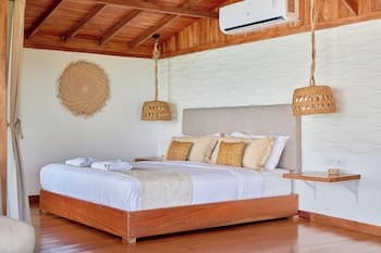 Blu Galapagos Sustainable Waterfront Lodge