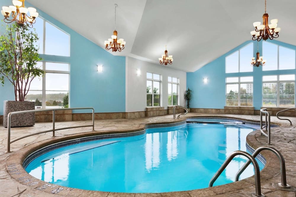 Days Inn by Wyndham Kingston