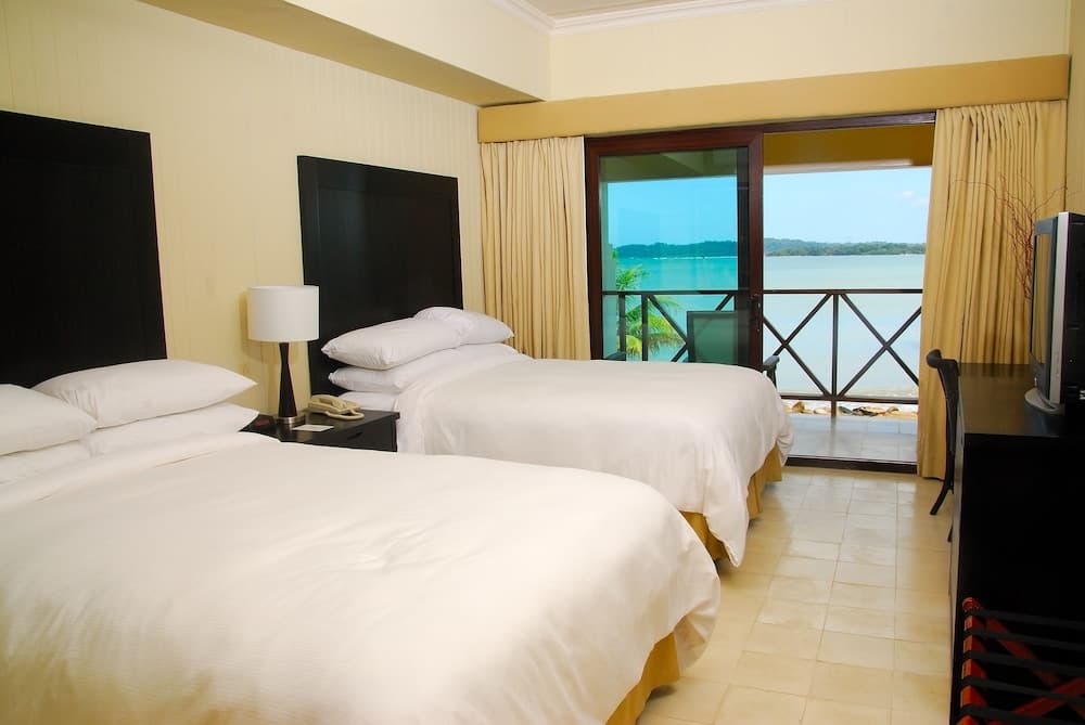 Playa Tortuga Hotel & Beach Resort