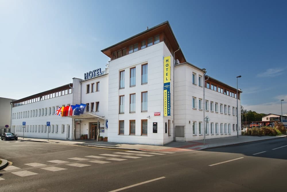 EA Hotel Populus