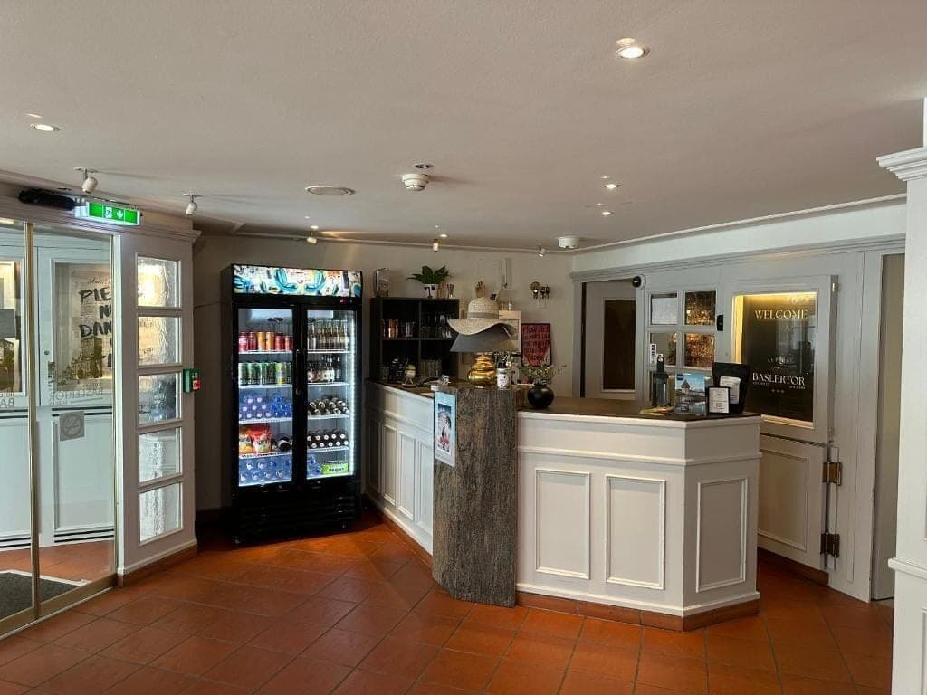 ROESLI Guest House