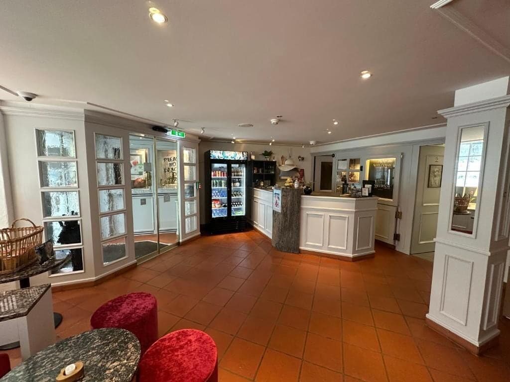 ROESLI Guest House