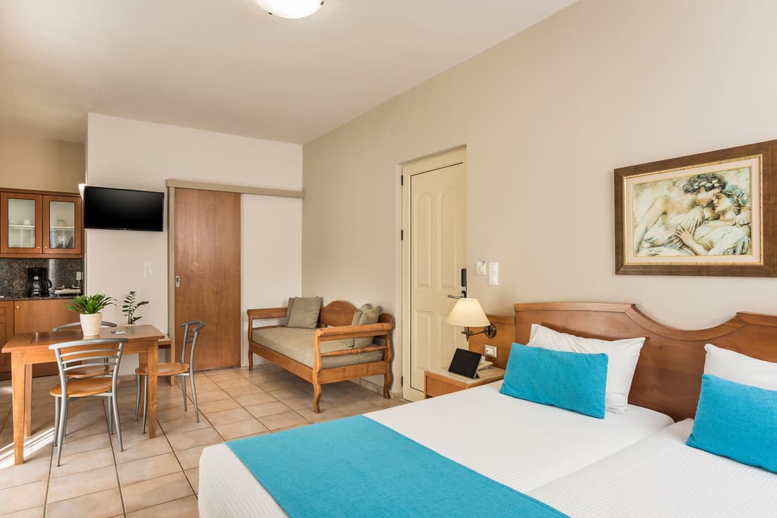 Elotis Suites