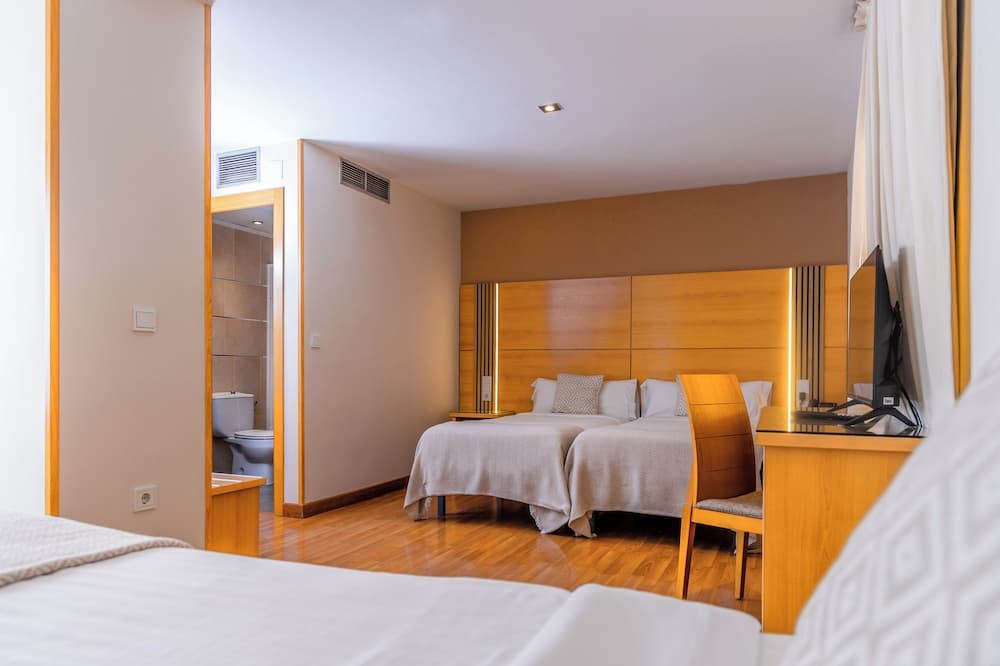 Hotel Serrano