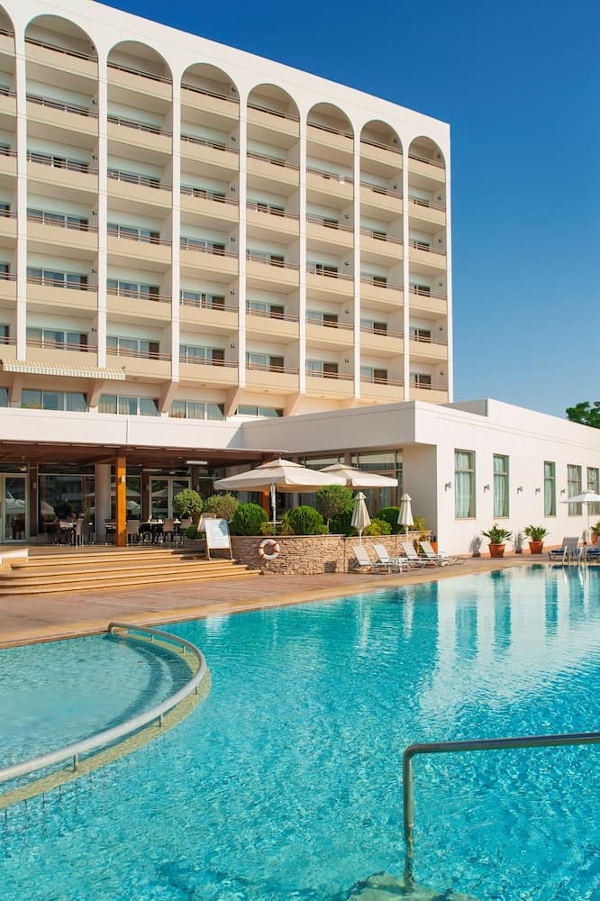 Ajax Hotel