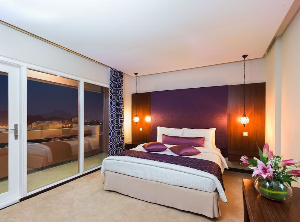 Al Falaj Hotel