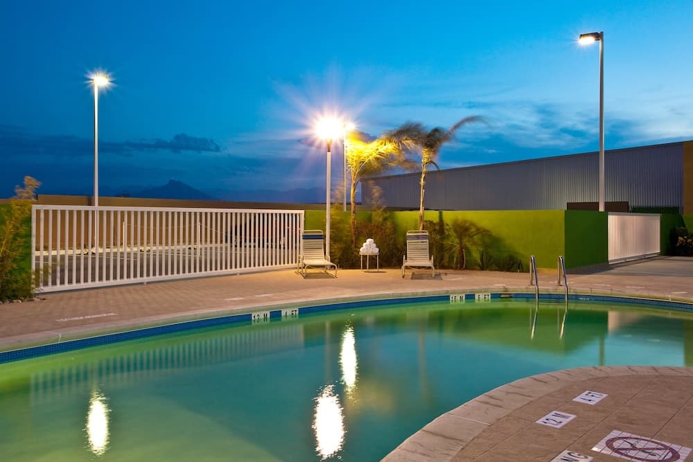 Holiday Inn Express & Suites Monterrey Aeropuerto by IHG