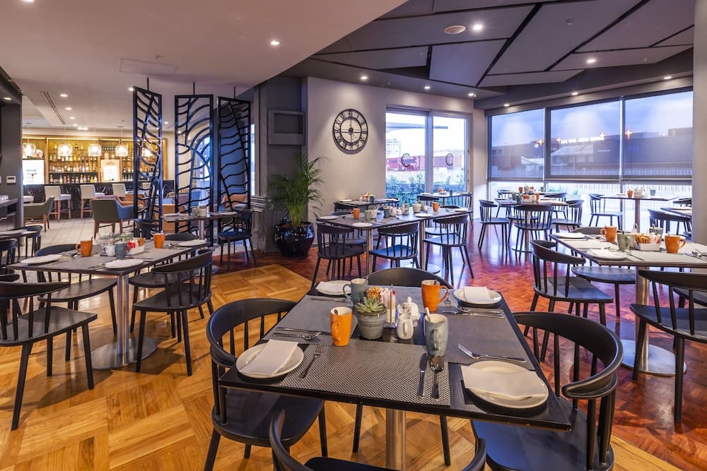 aha Harbour Bridge Hotel & Suites