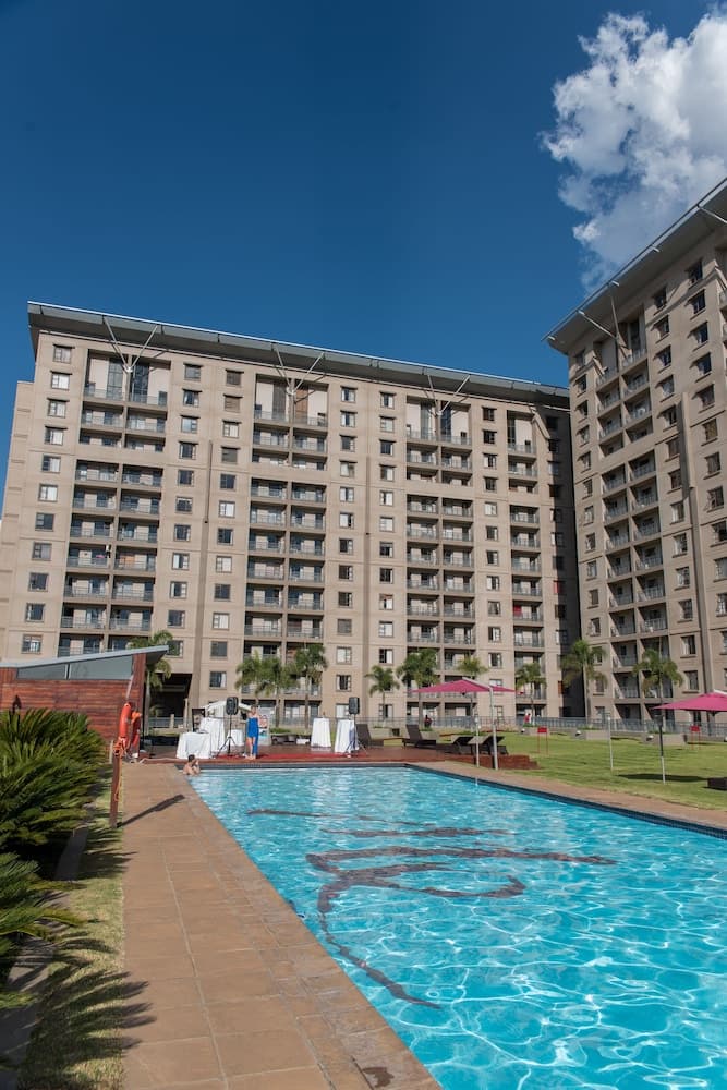 Executive Suites - Westpoint Apartments