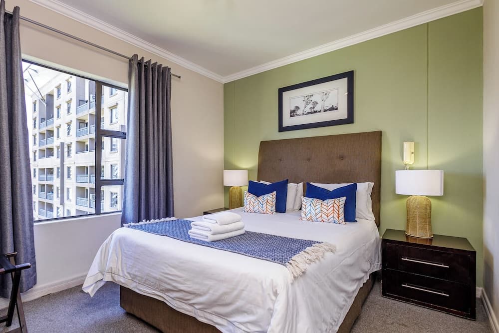 Executive Suites - Westpoint Apartments
