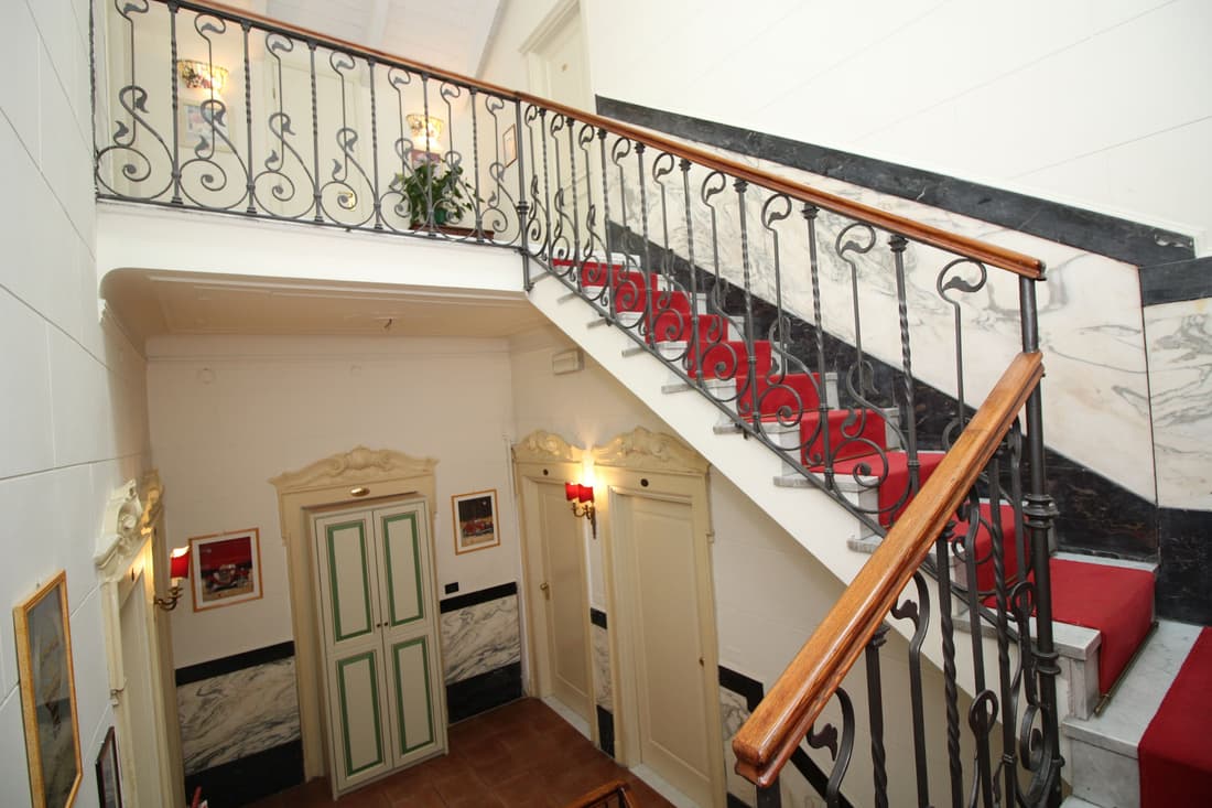 Charly Hotel