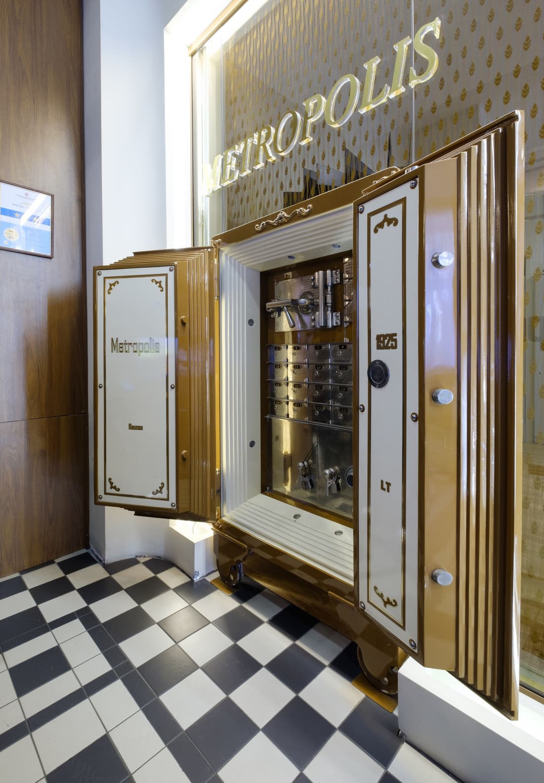 Hotel Metropolis