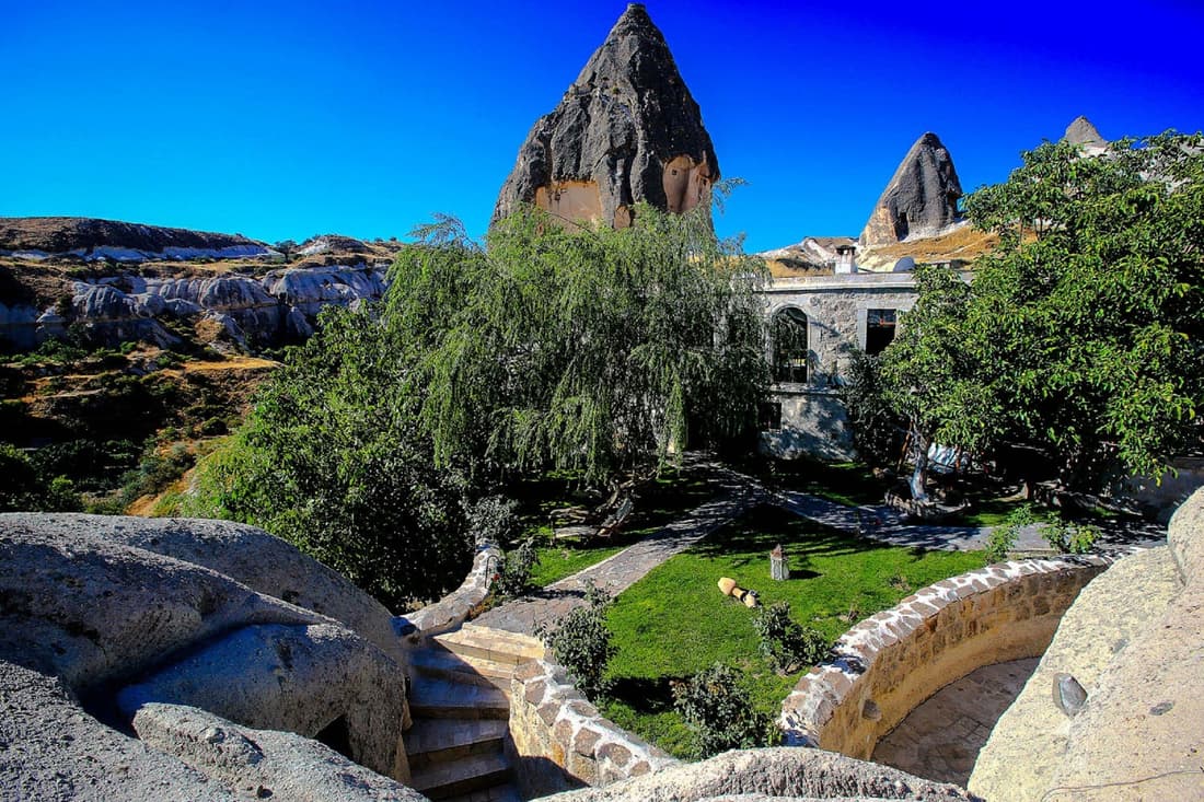 Traveller's Cave Hotel