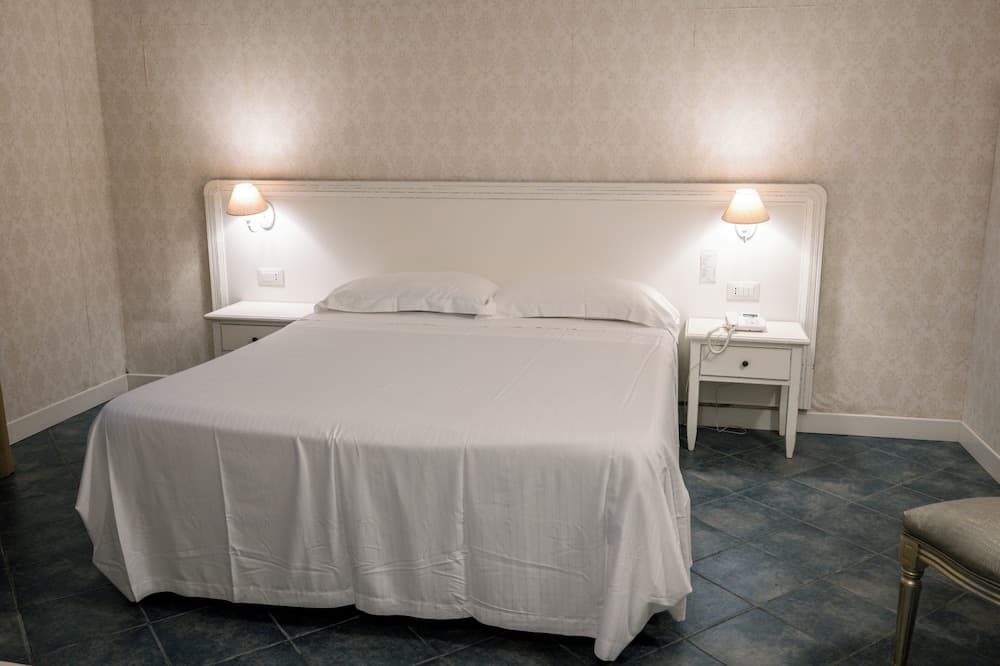 Marina Holiday Hotel & Spa