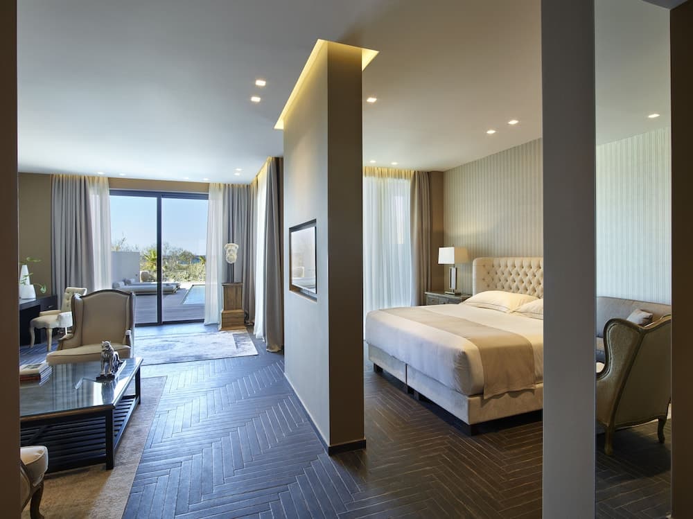 Pelagos Suites Hotel & Spa