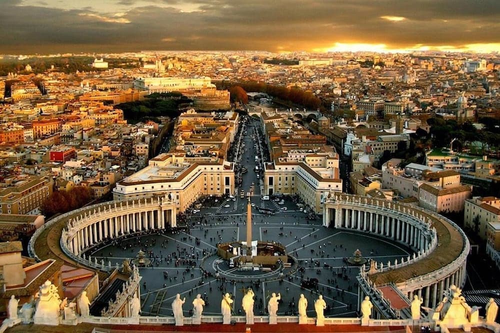 Vatican Rooms Guest House