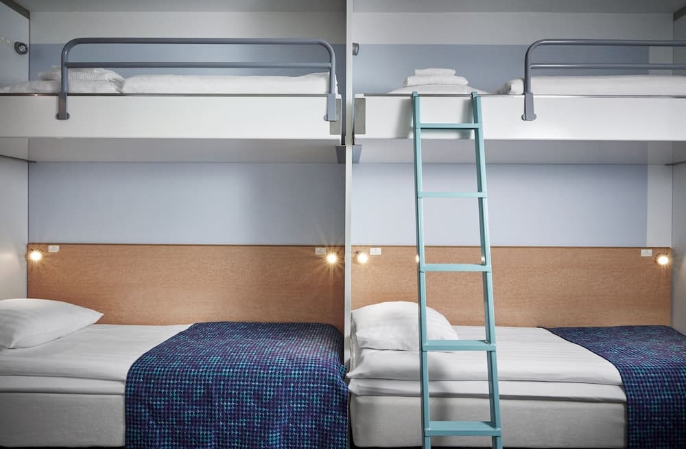 CABINN Metro Hotel