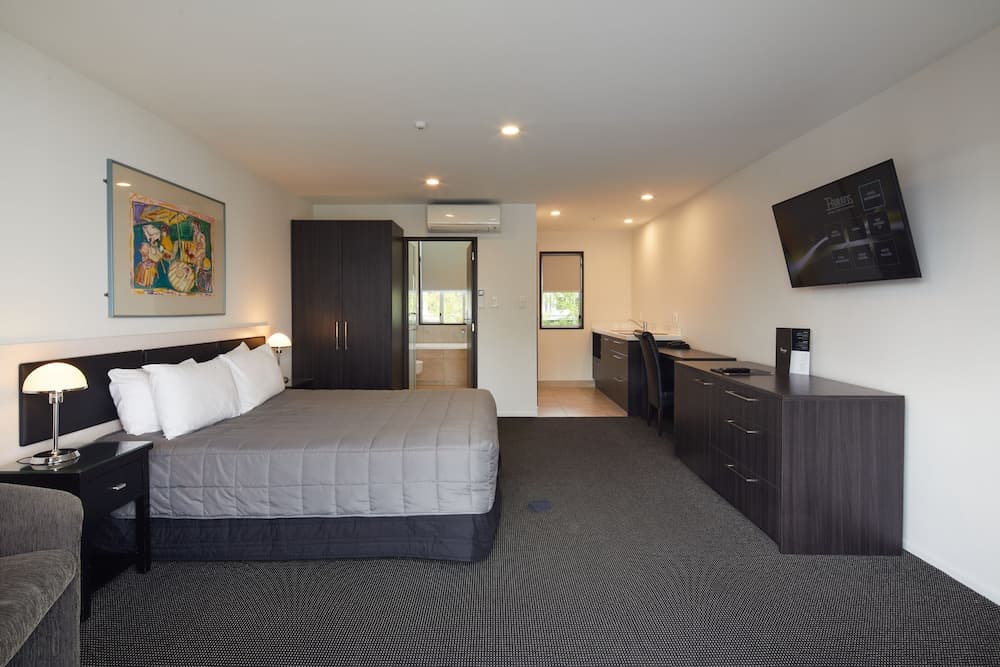 Pavilions Hotel