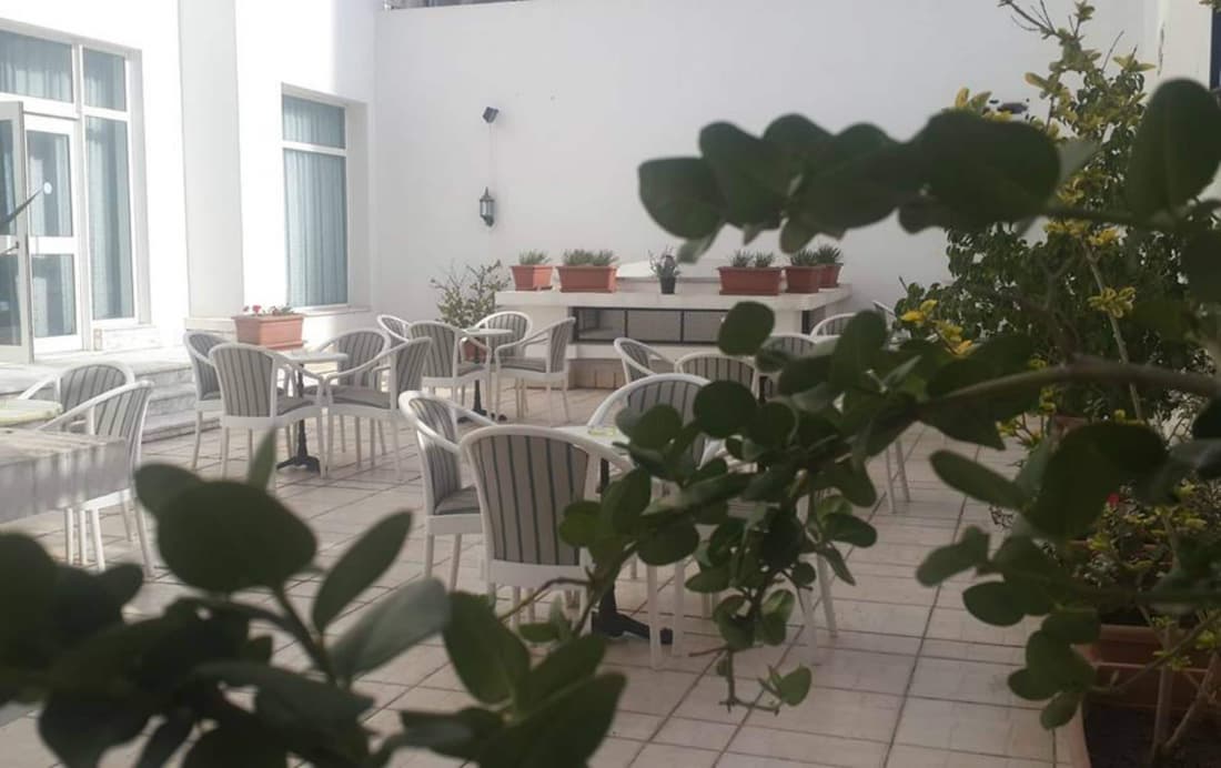 Ariha Hotel
