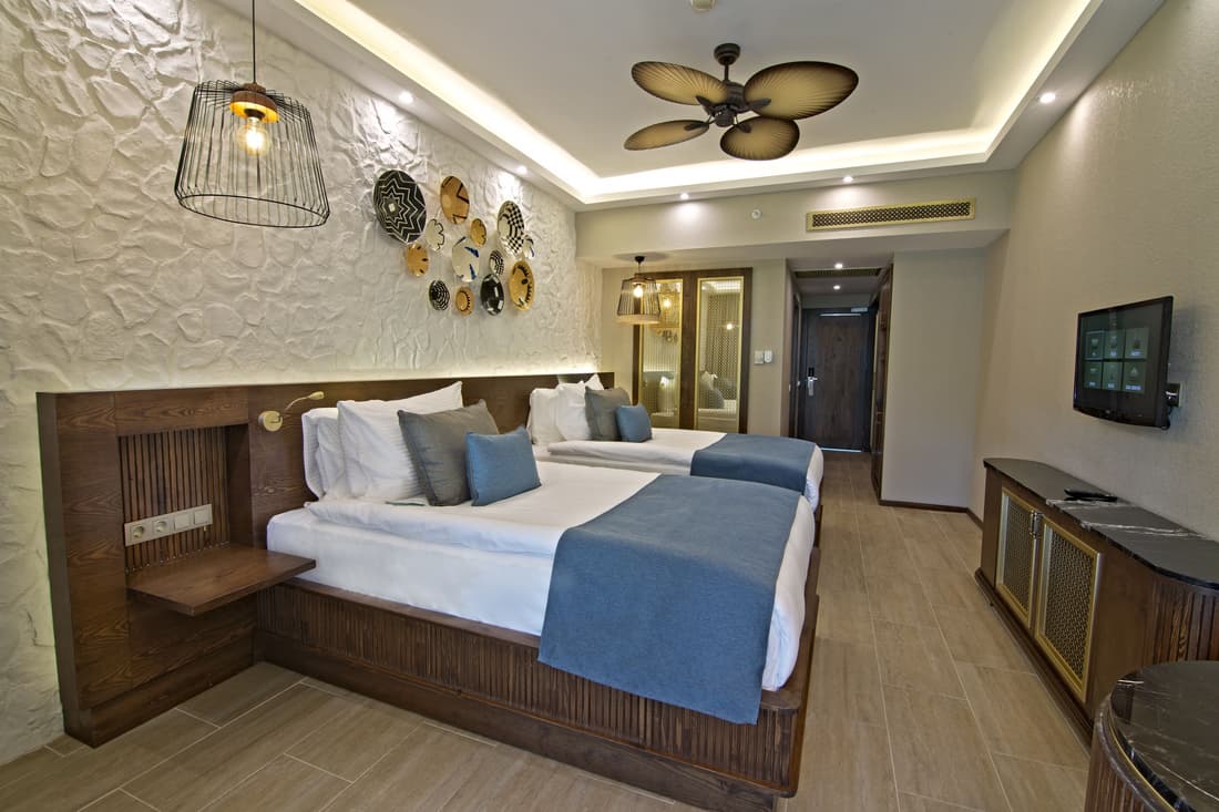 Rixos Sungate - The Land of Legends Access