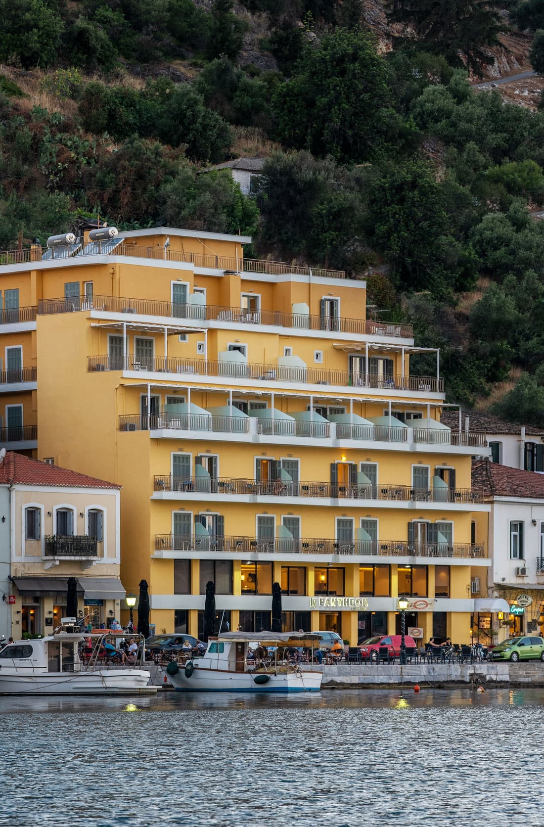 Pantheon City Hotel