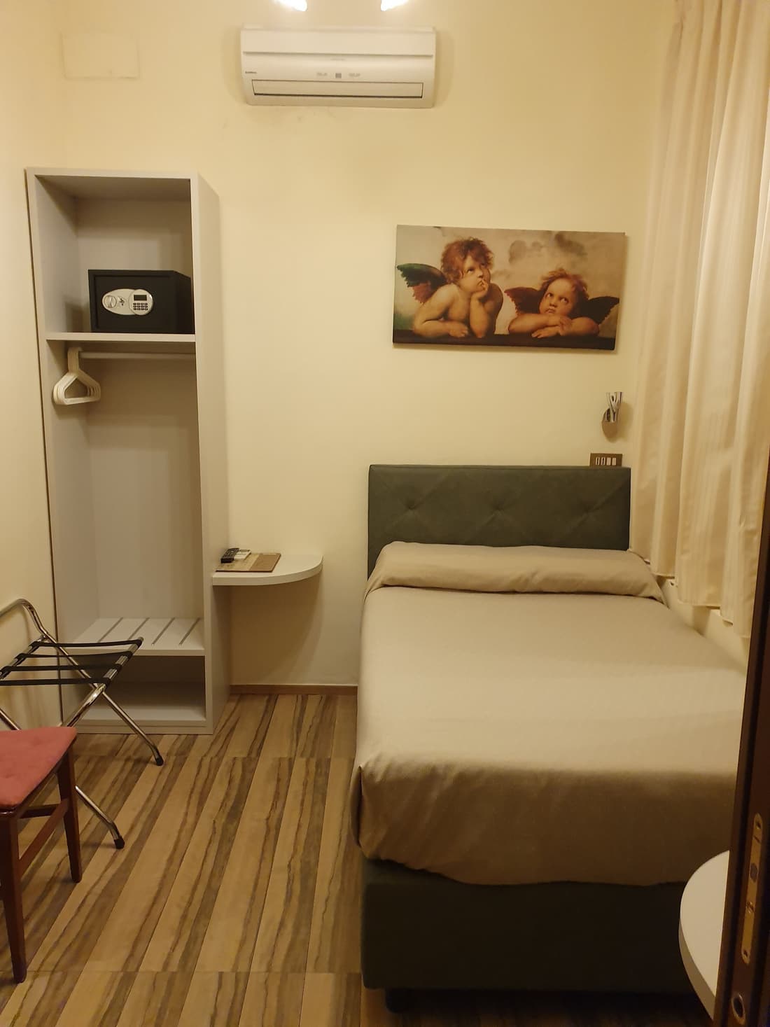 Hotel Ester