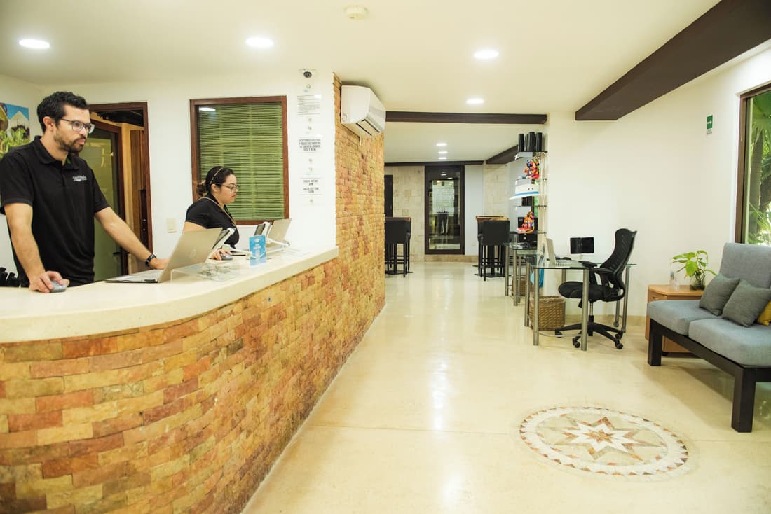 Maya Villa Condo Hotel & Beach Club