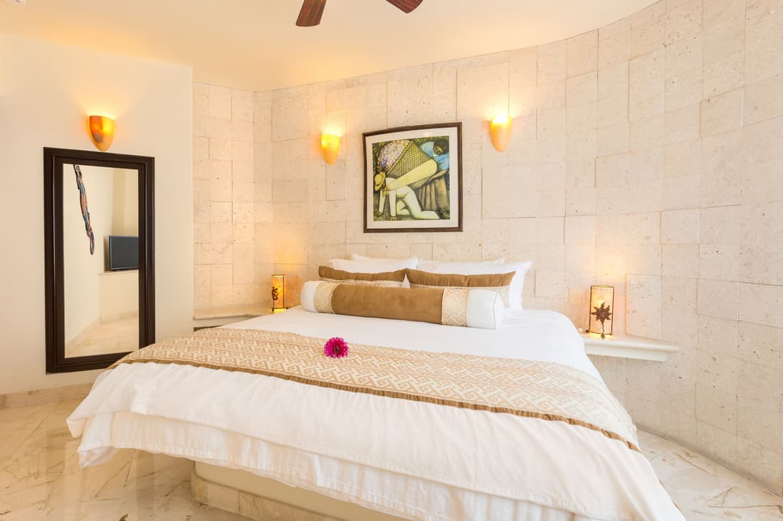 Maya Villa Condo Hotel & Beach Club