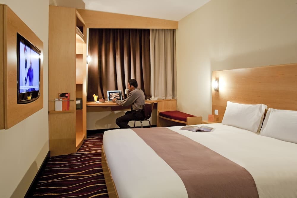 ibis Muscat