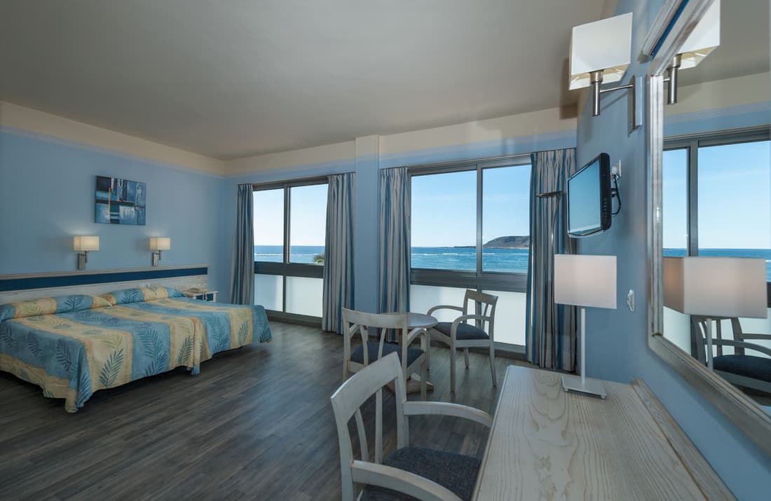 Apartamentos Colón Playa