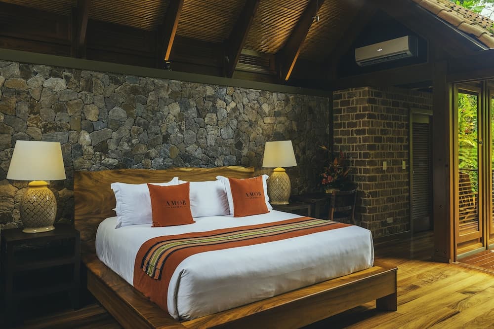 Amor Arenal Adults Friendly