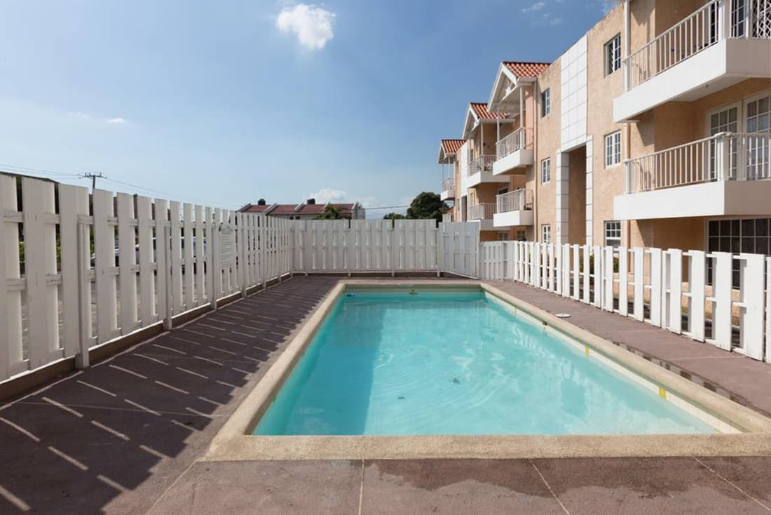 Kgn Most Centrally Located One Bdrm II