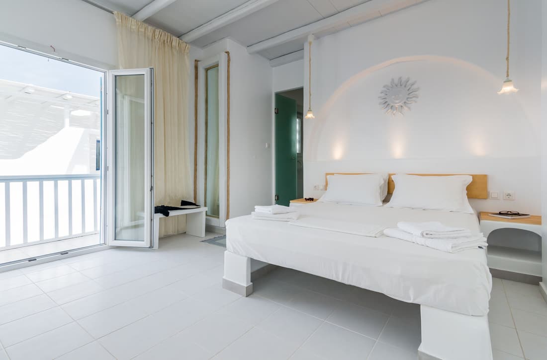 Niki Savvas Studio & Suites