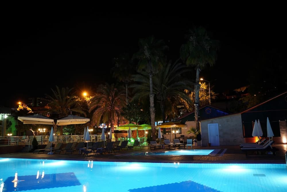 Ada Newday Resort Hotel