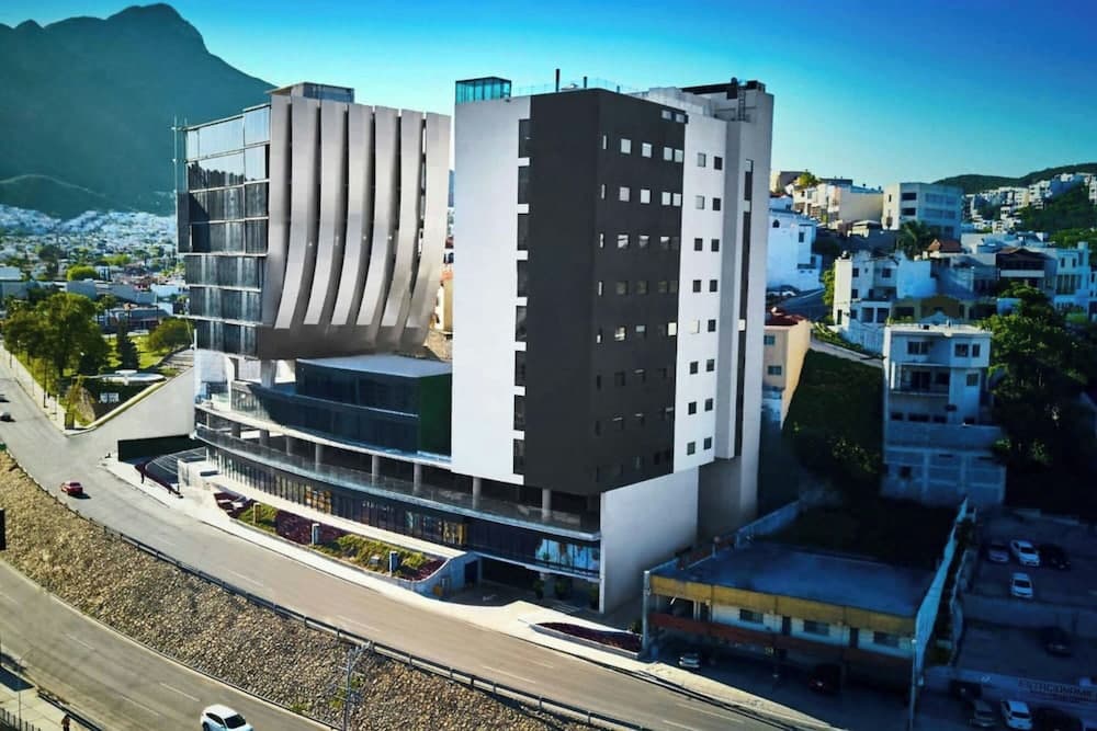 SJ Grand Hotel Monterrey