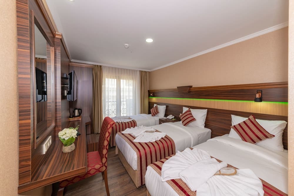 Vision Deluxe Hotel